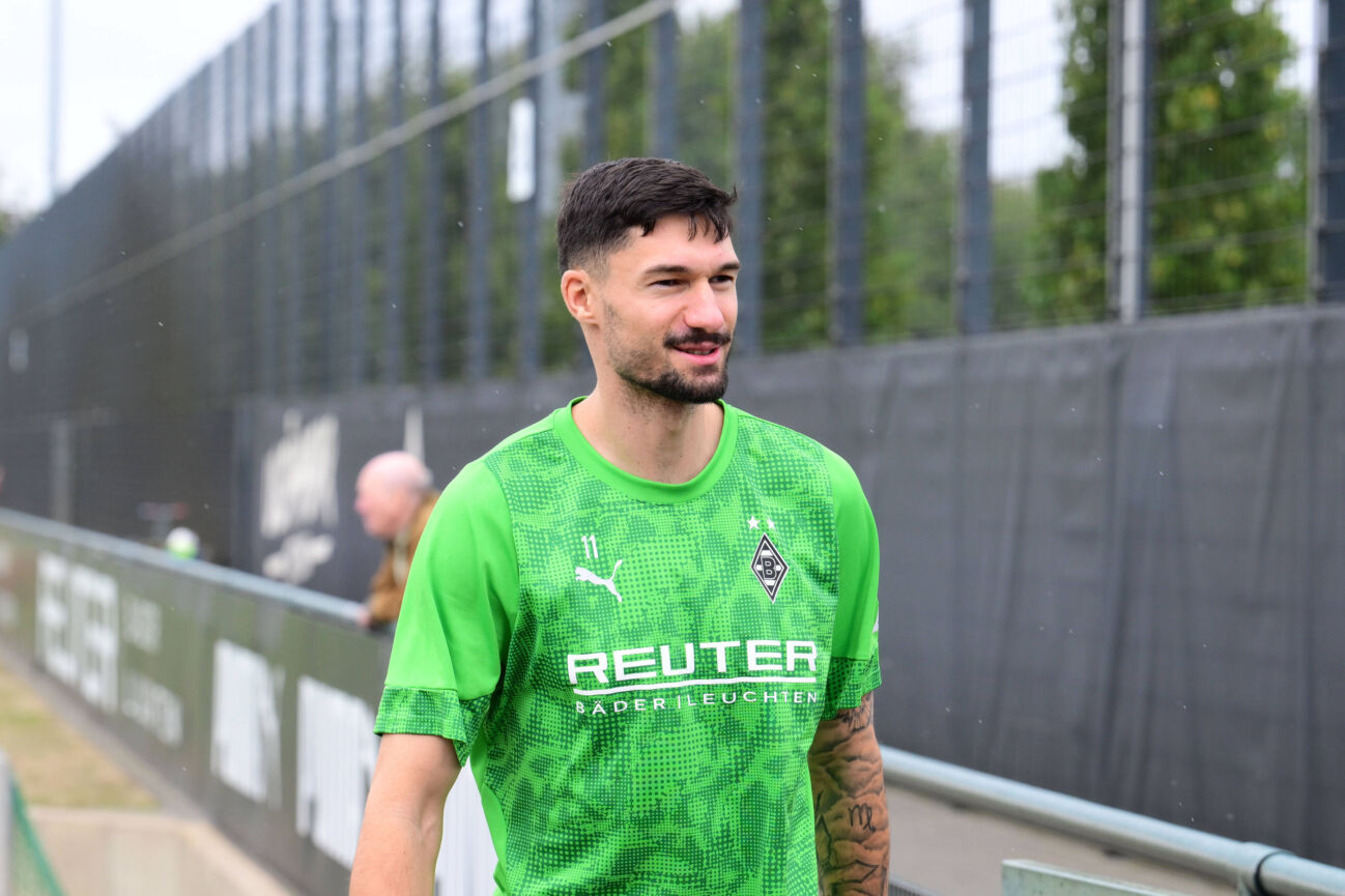 17092025-moenchengladbach-fussball-herren-saison-1066544932 17.09.2025; Moenchengladbach; Fussball, Herren, Saison 2025 2026, Training Borussia Moenchengladbach Tim Kleindienst (Gladbach) DFL regulations prohibit any use of photographs as image sequences and or quasi-video. Borussia-Park NRW Deutschland *** 17 09 2025 Moenchengladbach Football, Men, Season 2025 2026, Training Borussia Moenchengladbach Tim Kleindienst Gladbach DFL regulations prohibit any use of photographs as image sequences and or quasi video Borussia Park NRW Germany