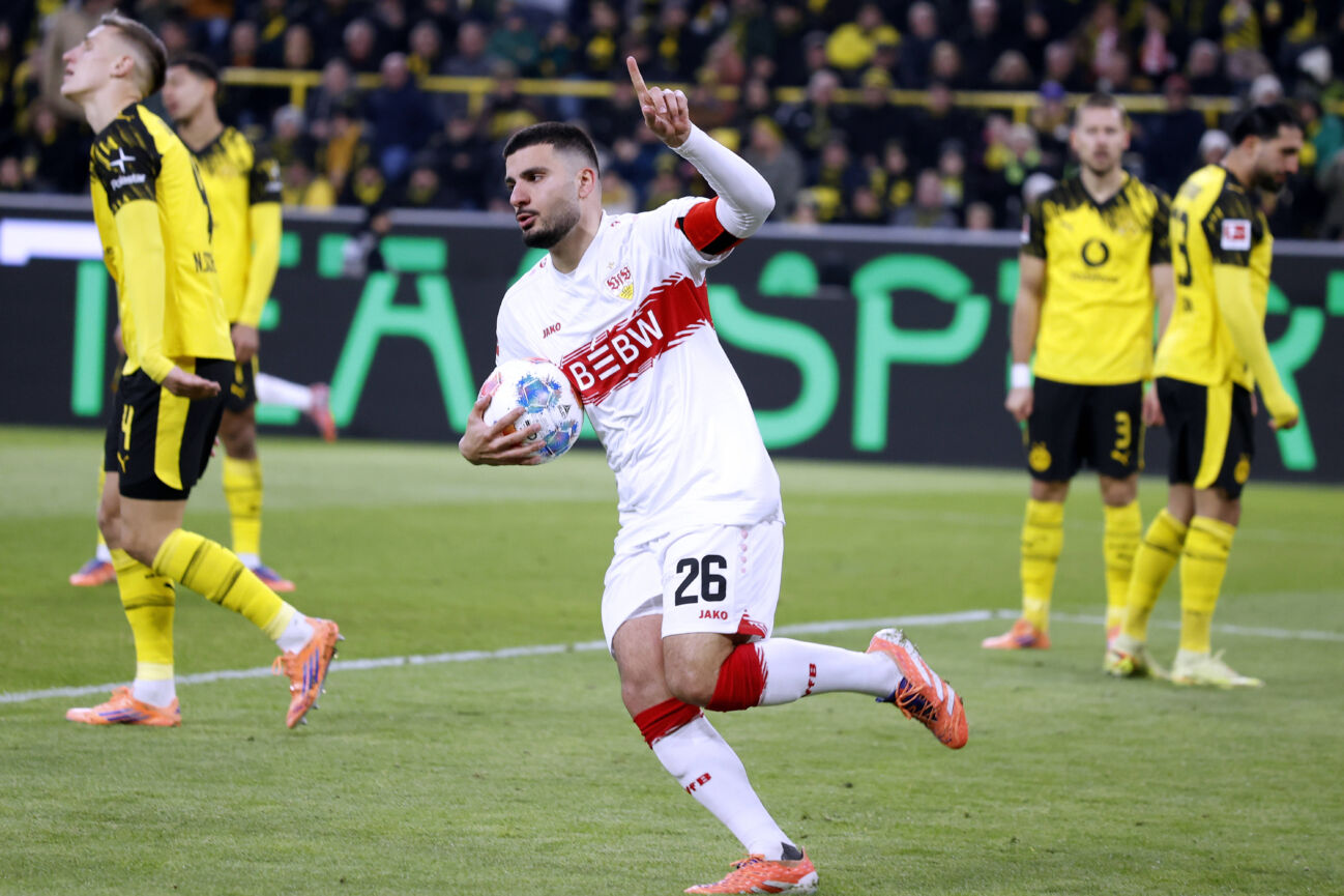 1. Fussball Bundesliga Saison 2025 – 2026Bundesliga Spiel BVB – VfB Stuttgart 3 : 3am 22.11.2025 in Dortmund UNDAV Deniz Kapitaen Team VfB Stuttgart jubelt nach seinem ersten Tor zum 1 : 0 1. Fussball Bundesliga Saison 2025-2026 Bundesliga Spiel BVB - VfB Stuttgart 3 : 3 am 22.11.2025 in Dortmund DFL REGULATIONS PROHIBIT ANY USE OF PHOTOGRAPHS as IMAGE SEQUENCES and/or QUASI-VIDEO *** UNDAV Deniz Kapitaen Team VfB Stuttgart cheers after his first goal for 1 0 1 Soccer Bundesliga Season 2025 2026 Bundesliga Match BVB VfB Stuttgart 3 3 on 22 11 2025 in Dortmund DFL REGULATIONS PROHIBIT ANY USE OF PHOTOGRAPHS as IMAGE SEQUENCES and or QUASI VIDEO Copyright: xLacixPerenyix