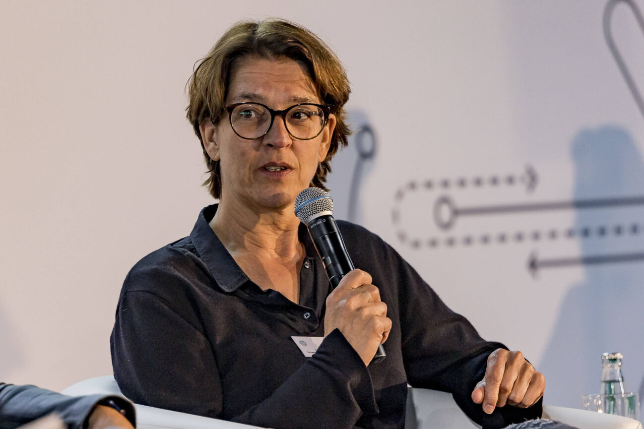 talkrunde-ff27-forum-frauen-1014837557 Talkrunde: FF27 Forum - Frauen im Fussball, Deutsche Bank Park, Frankfurt, 16.09.2022 Tatjana Haenni (Internationale Frauenfussball Expertin), FF27 Forum: Frauen im Fussball, Frankfurt, Deutsche Bank Park, 16.9.2022 *** Talk session FF27 Forum Women in Football, Deutsche Bank Park, Frankfurt, 16 09 2022 Tatjana Haenni International Womens Football Expert , FF27 Forum Women in Football, Frankfurt, Deutsche Bank Park, 16 9 2022 Copyright: xBEAUTIFULxSPORTS Gawlikx