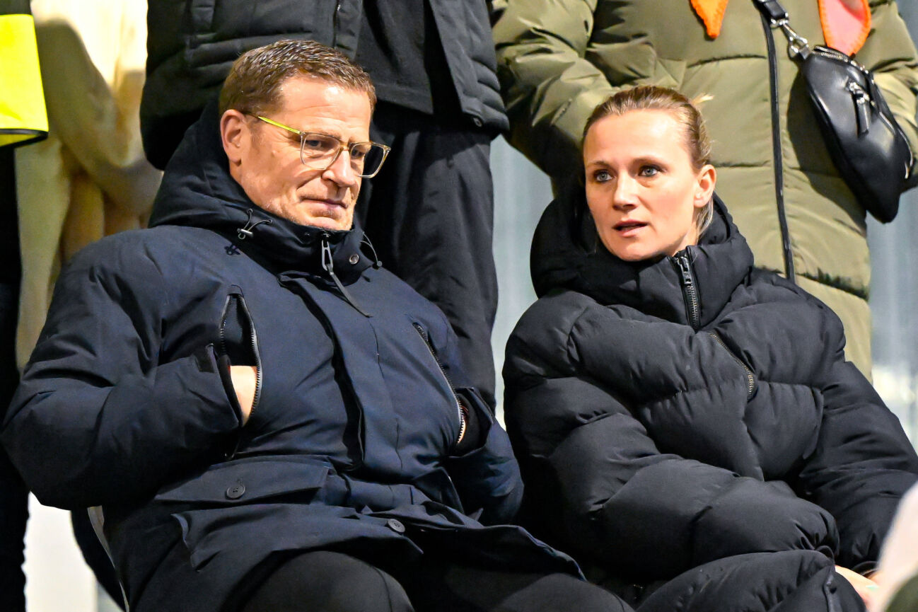 vli-sportvorstand-max-eberl-fc-1070424203 v.li.: Sportvorstand Max Eberl (FC Bayern) und Kathleen Krueger (ehem. Teammanagerin des FC Bayern) im Gespräch, 17.12.2025, München (Deutschland), Fussball, UEFA Womens Champions League, Ligaphase 6. Spieltag, FC Bayern München - Valerenga IF *** from left Chief Sports Officer Max Eberl FC Bayern and Kathleen Krueger former team manager of FC Bayern in conversation, 17 12 2025, Munich Germany , Soccer, UEFA Womens Champions League, League Phase 6 Matchday, FC Bayern München Valerenga IF xslx